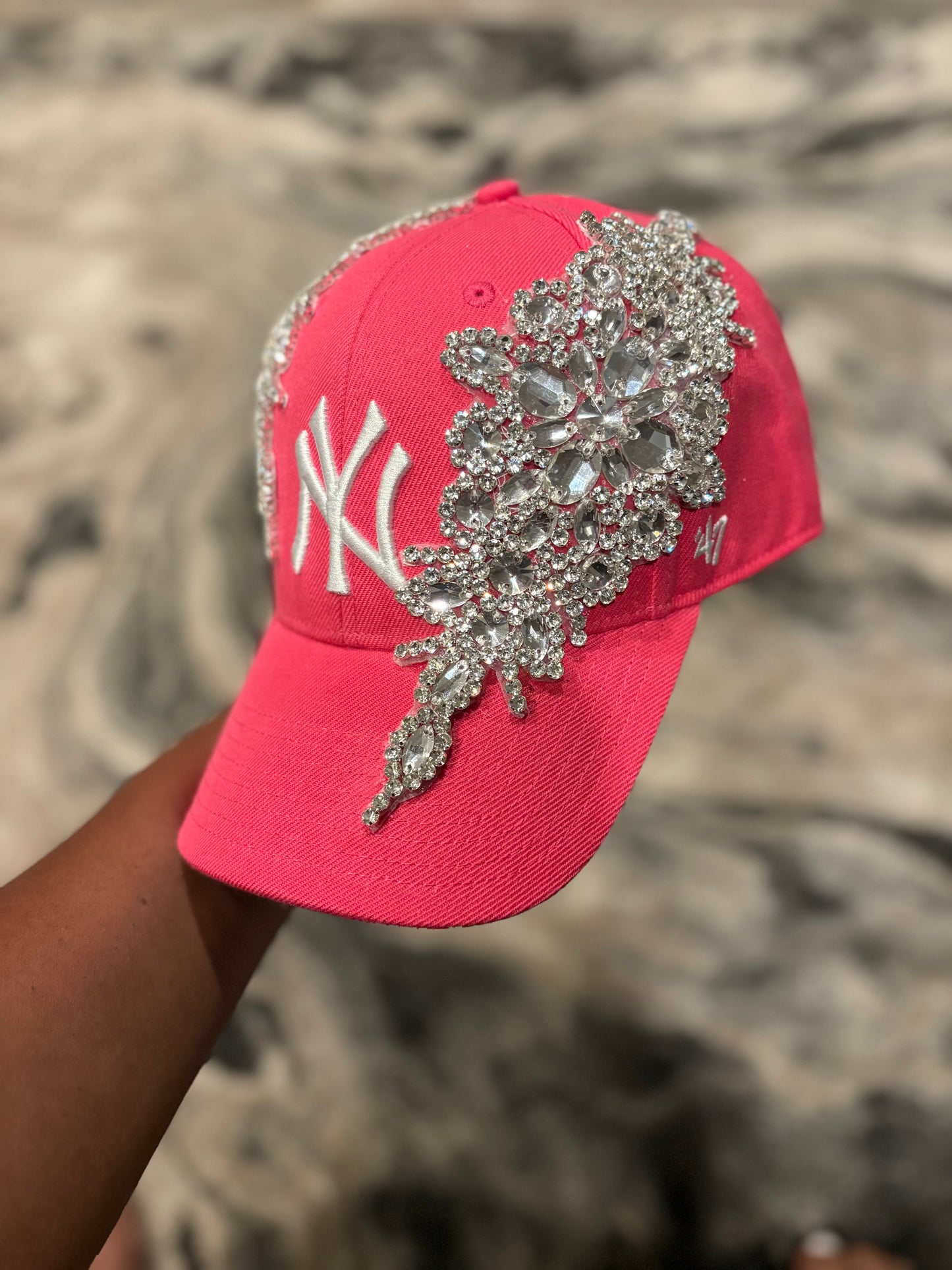 Custom “𝐿𝓊𝓍𝑒” 𝔹𝕒𝕤𝕖𝕓𝕒𝕝𝕝 ℂ𝕒𝕡𝕤